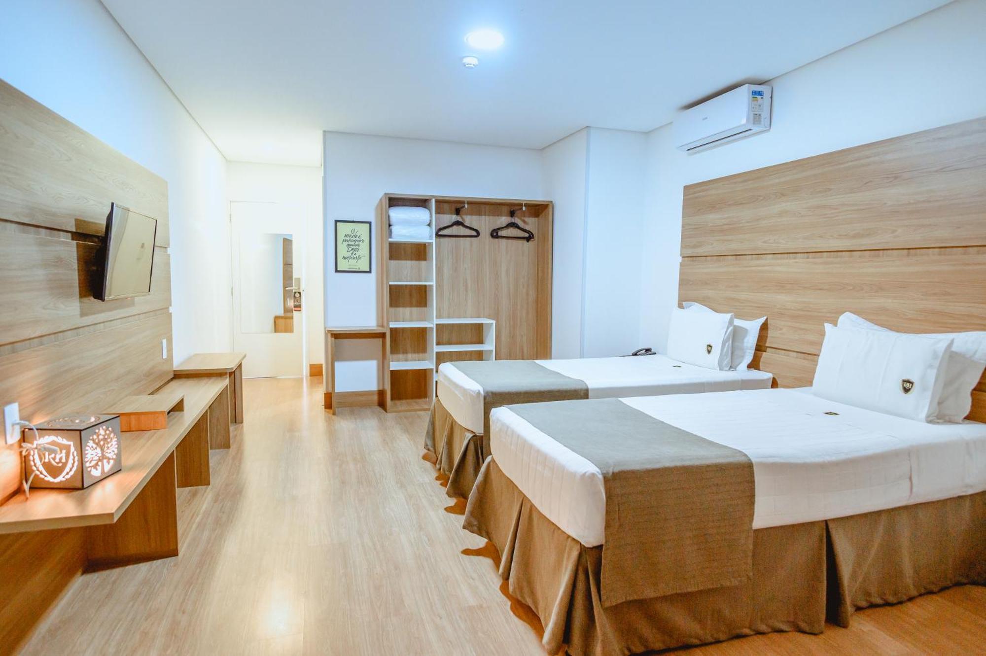Riellis Center Hotel Ботукату Екстер'єр фото