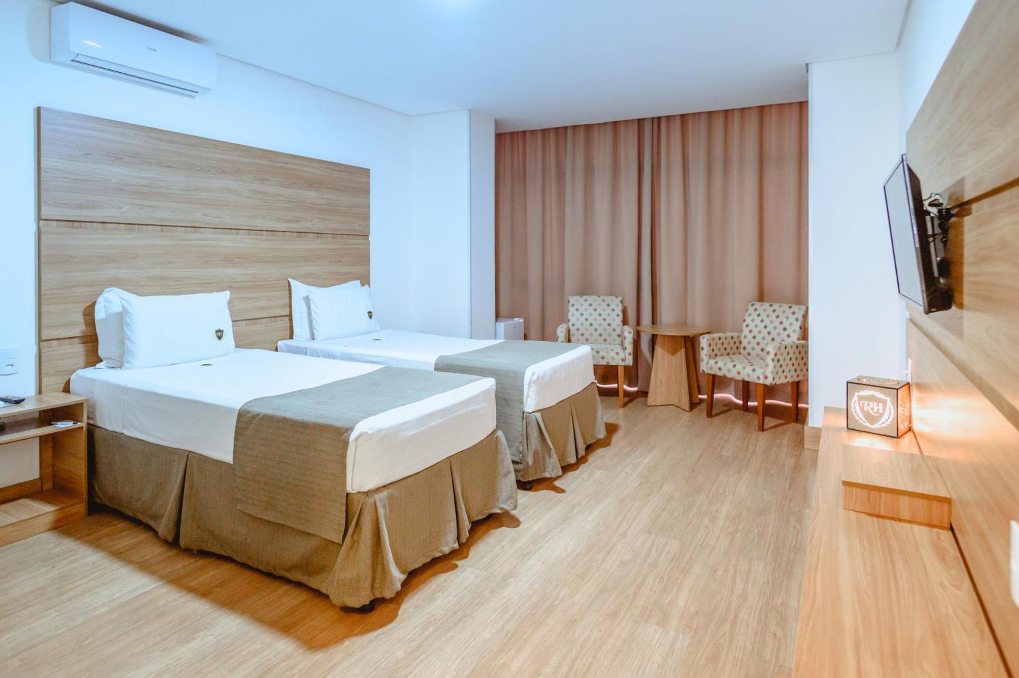 Riellis Center Hotel Ботукату Екстер'єр фото