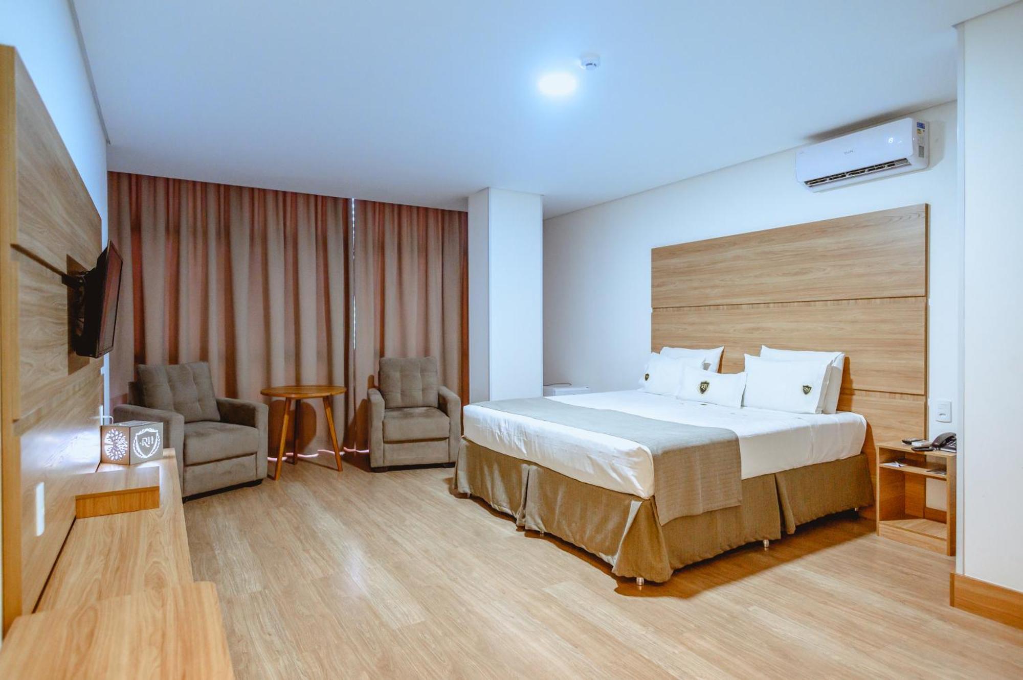 Riellis Center Hotel Ботукату Екстер'єр фото