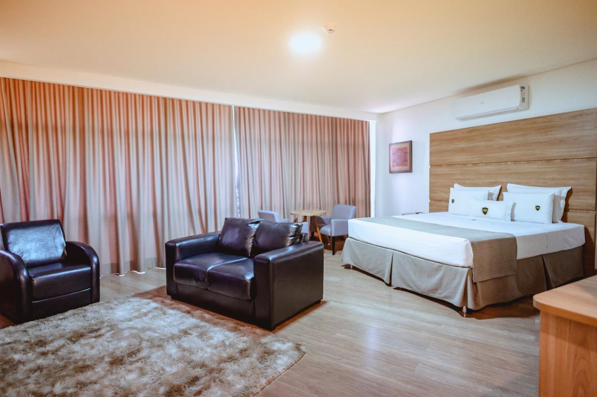Riellis Center Hotel Ботукату Екстер'єр фото