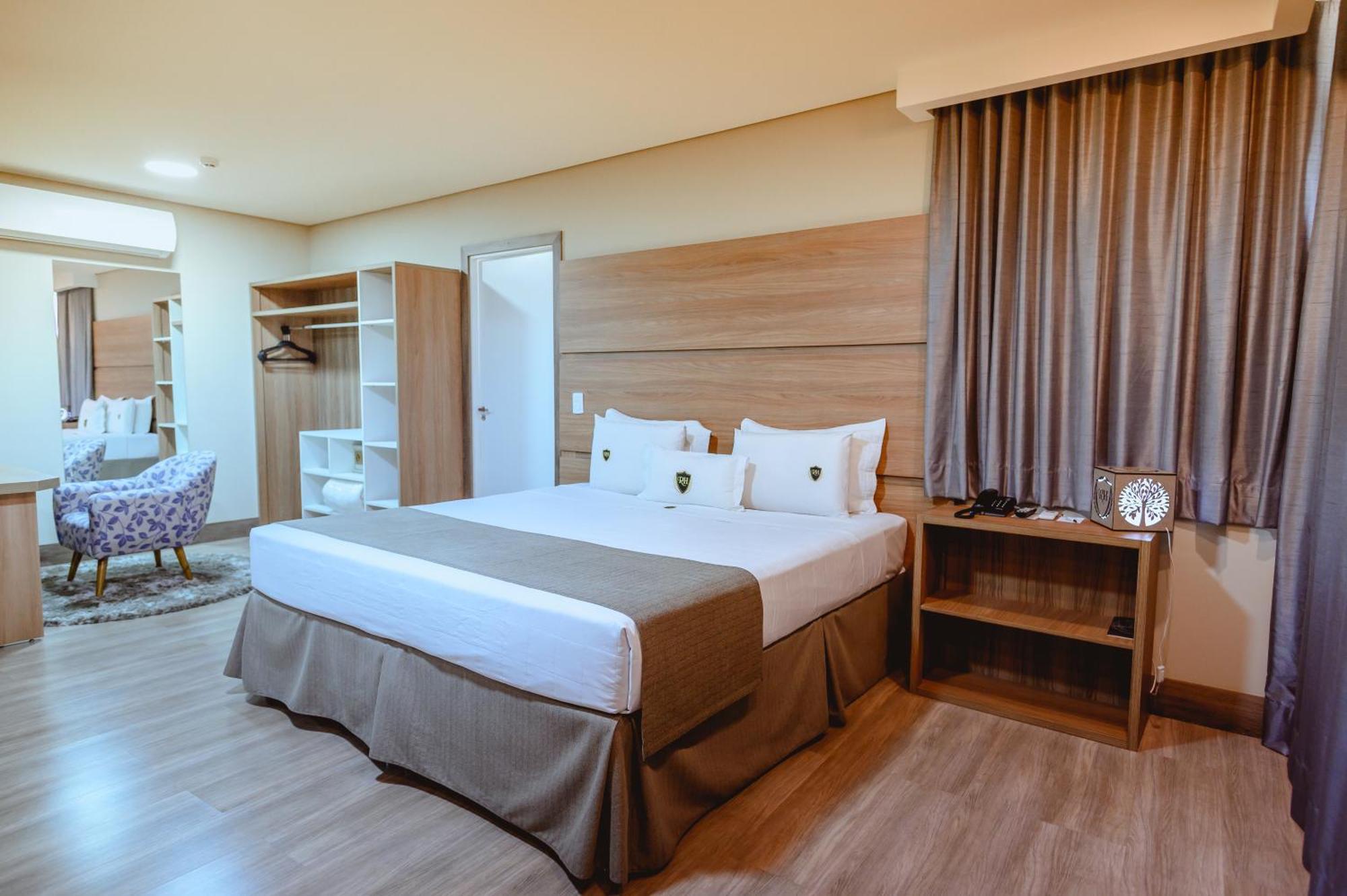 Riellis Center Hotel Ботукату Екстер'єр фото