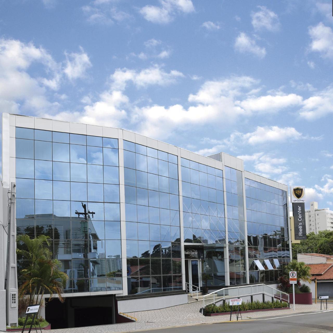 Riellis Center Hotel Ботукату Екстер'єр фото